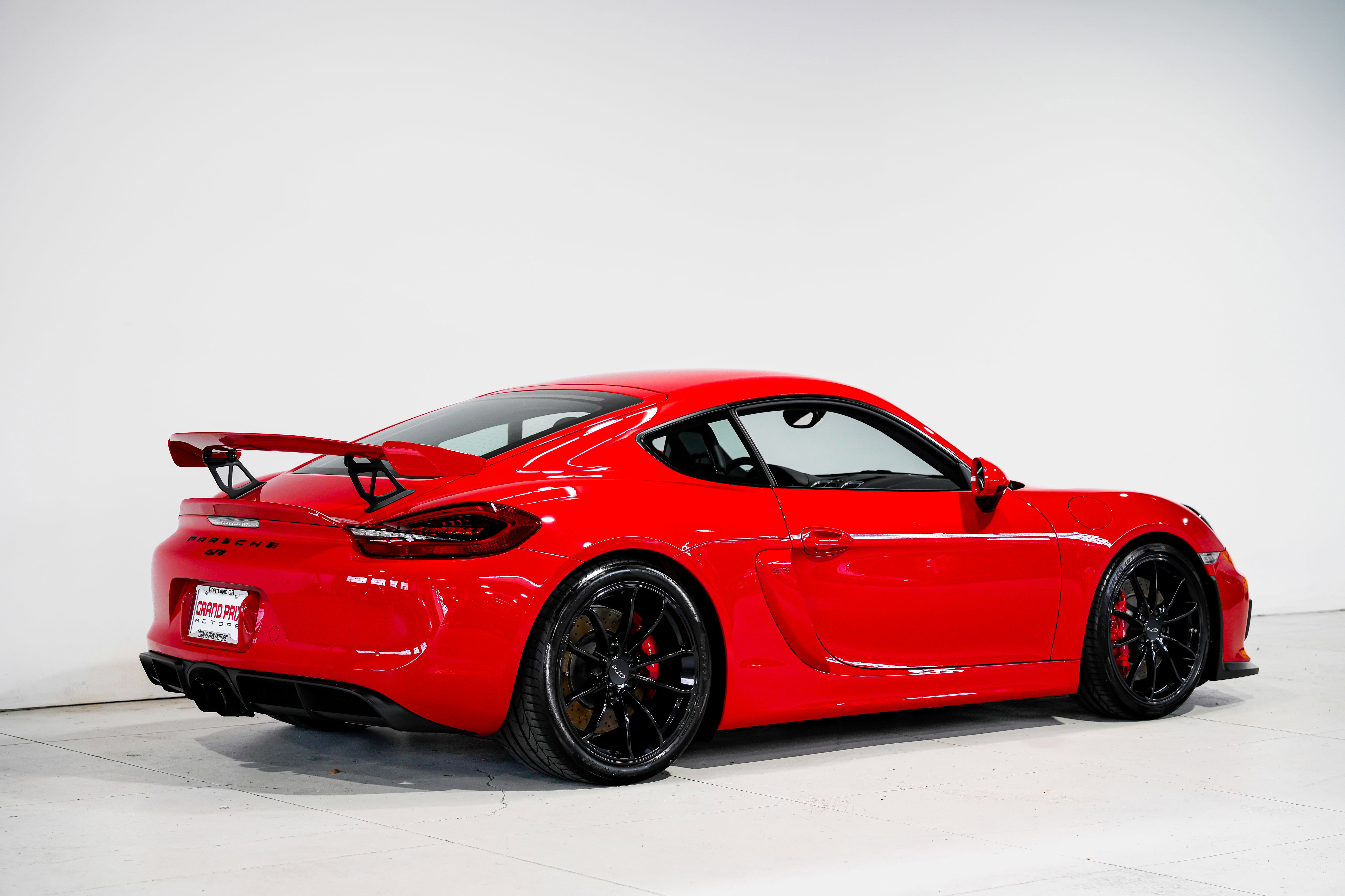 Used 2016 Porsche Cayman GT4 image 4