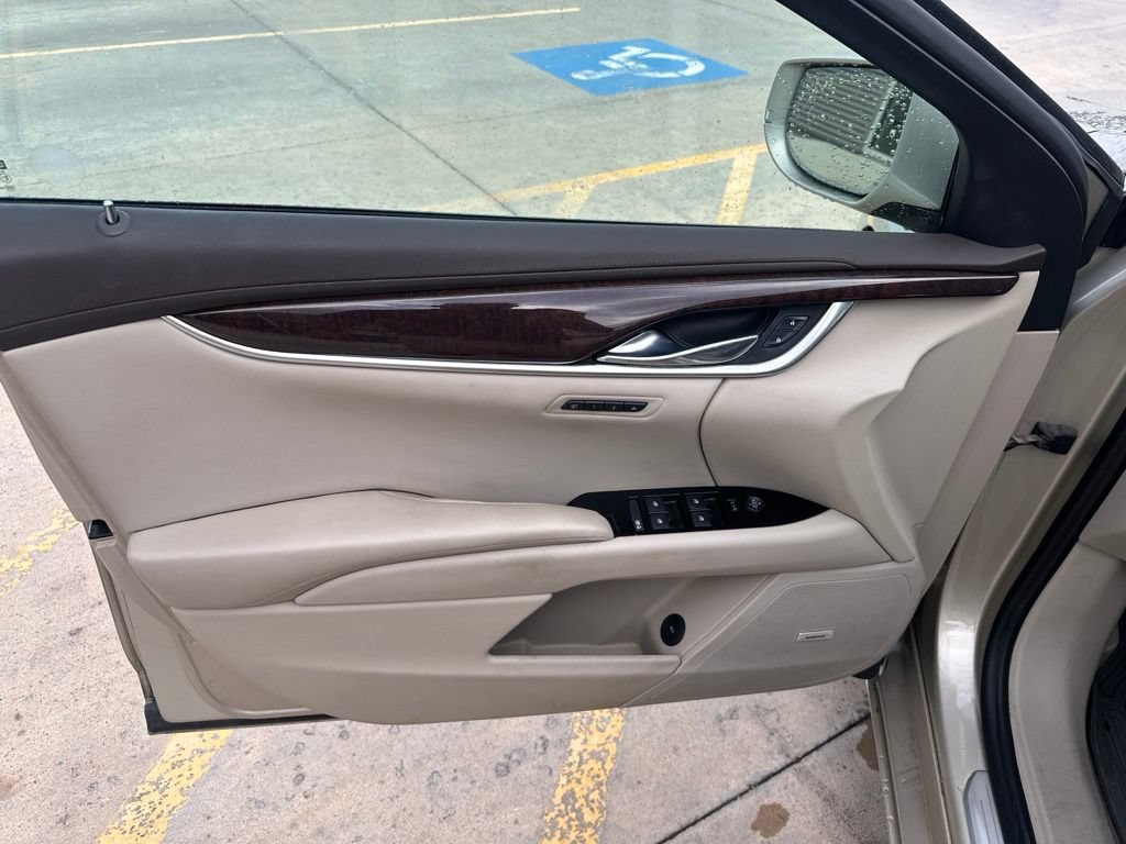 Used 2014 Cadillac XTS Luxury w/ Driver Awareness Package FWD image 9