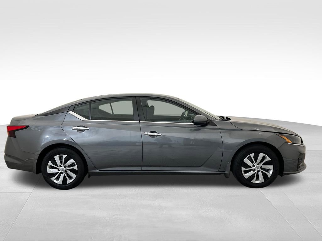 Used 2023 Nissan Altima 2.5 S image 7