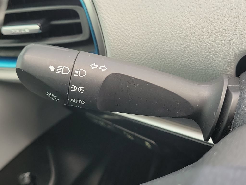 Used 2017 Toyota Prius Four FWD image 11