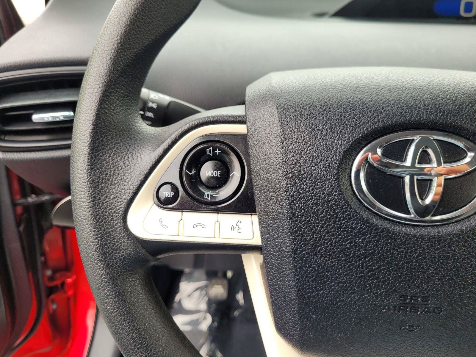 Used 2017 Toyota Prius Two w/ Prius Two Safety Plus Package FWD image 33