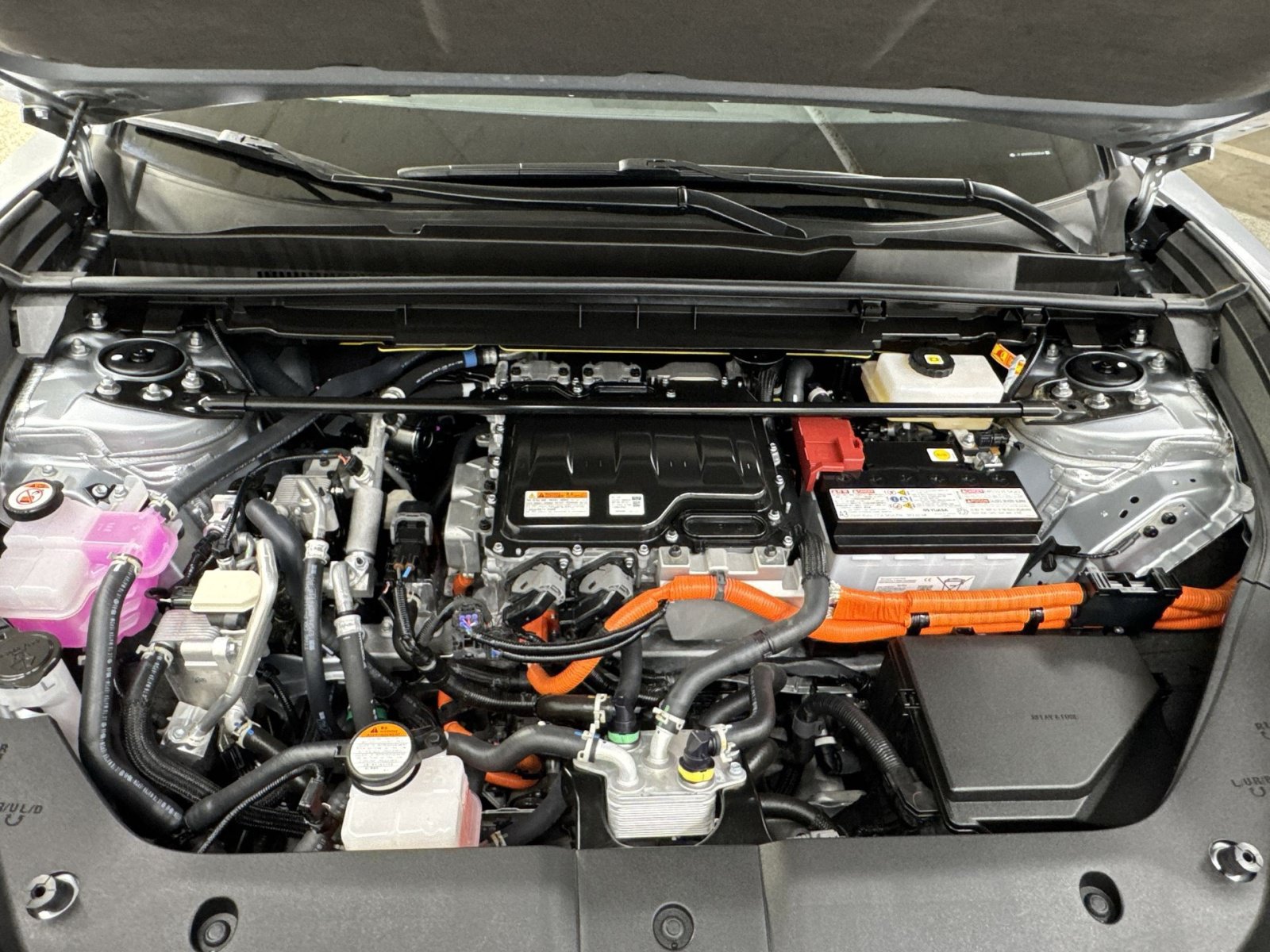 Used 2025 Lexus RZ 300e w/ Accessory Package (2T) FWD image 70