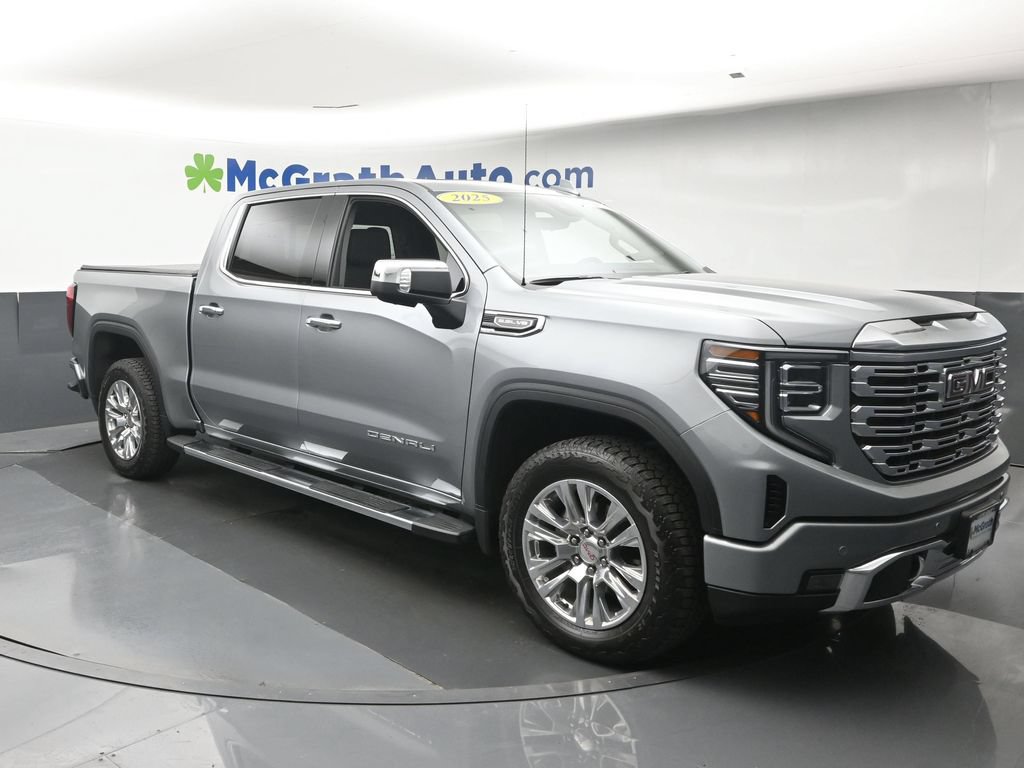 Used 2025 GMC Sierra 1500 Denali w/ Technology Package AWD/4WD image 2