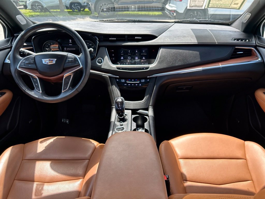 Used 2024 Cadillac XT5 Premium Luxury w/ Technology Package FWD image 10