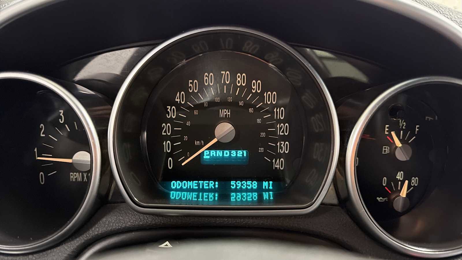 Used 2004 Chevrolet SSR w/ Preferred Equipment Group RWD image 17