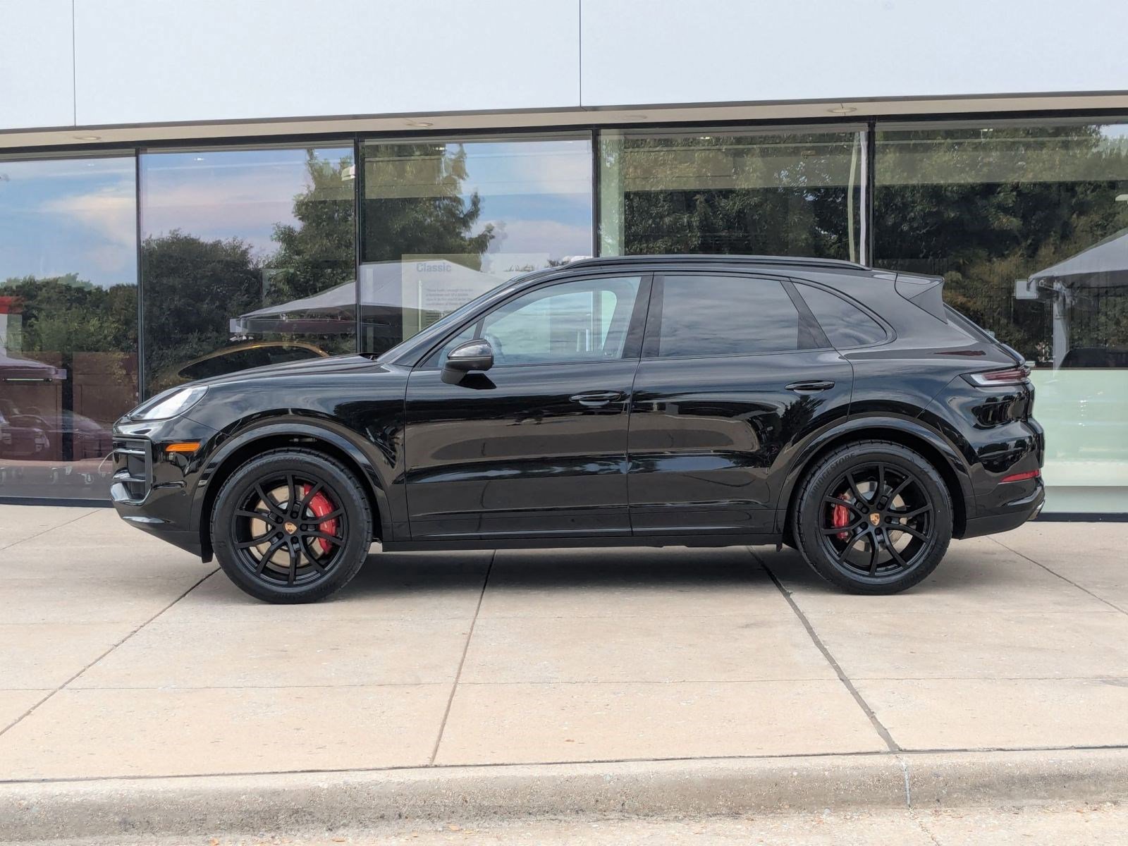 New 2026 Porsche Cayenne S image 2