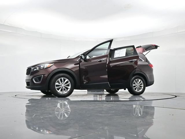 Used 2016 Kia Sorento LX w/ LX Convenience Package image 49