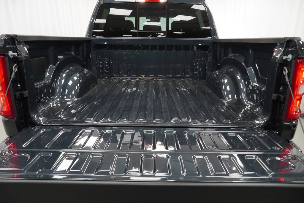 New 2027 RAM 1500 Laramie w/ Laramie Preferred Package AWD/4WD image 30