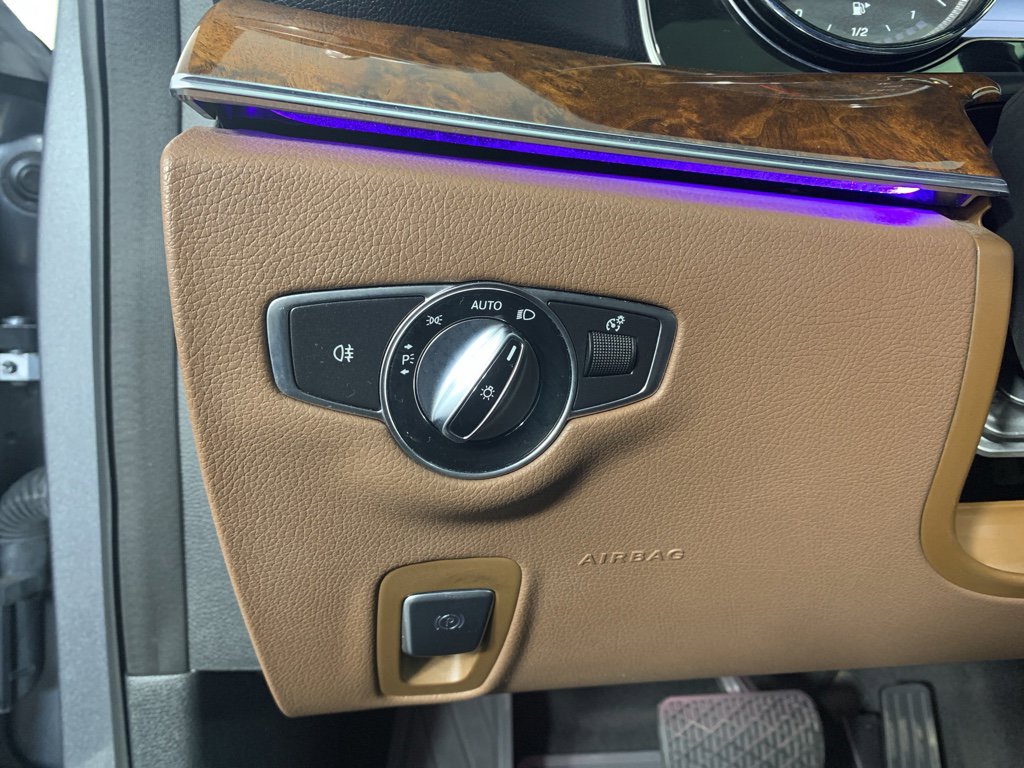 Used 2017 Mercedes-Benz E 300 4MATIC image 16