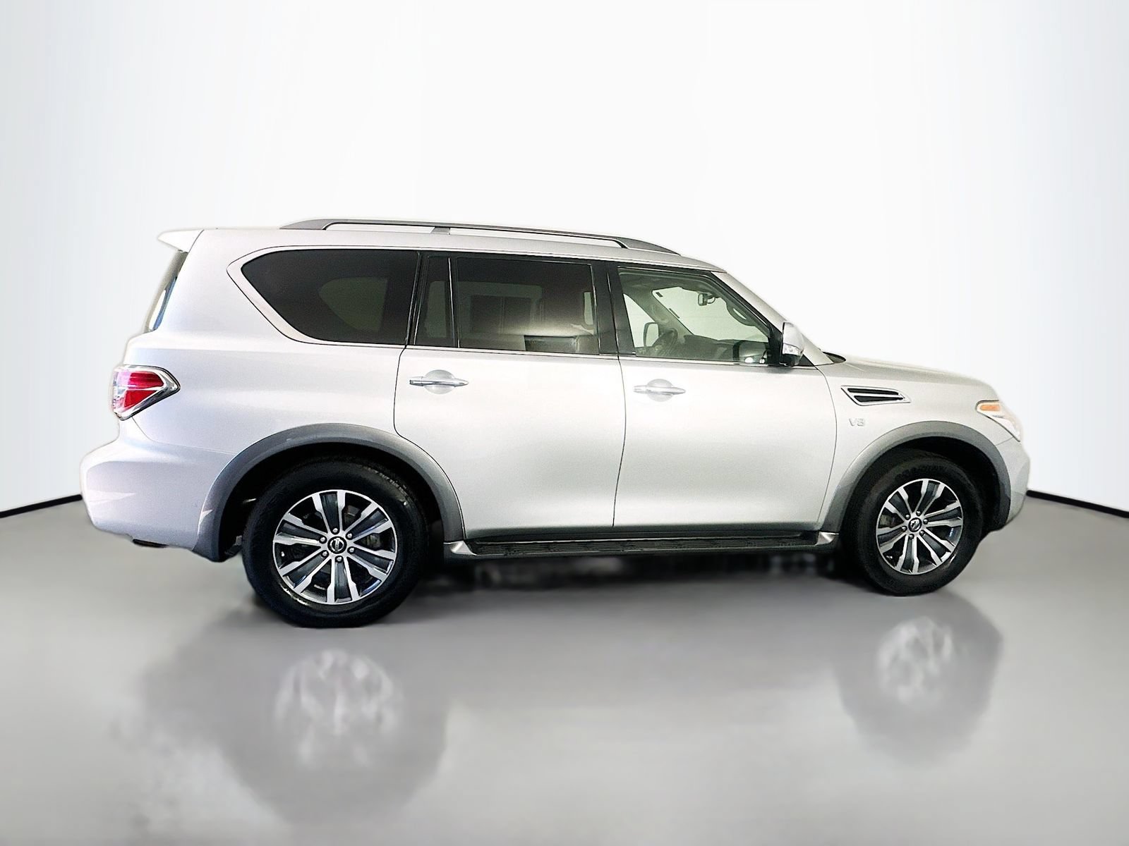 Used 2019 Nissan Armada SL w/ Premium Package AWD/4WD image 8