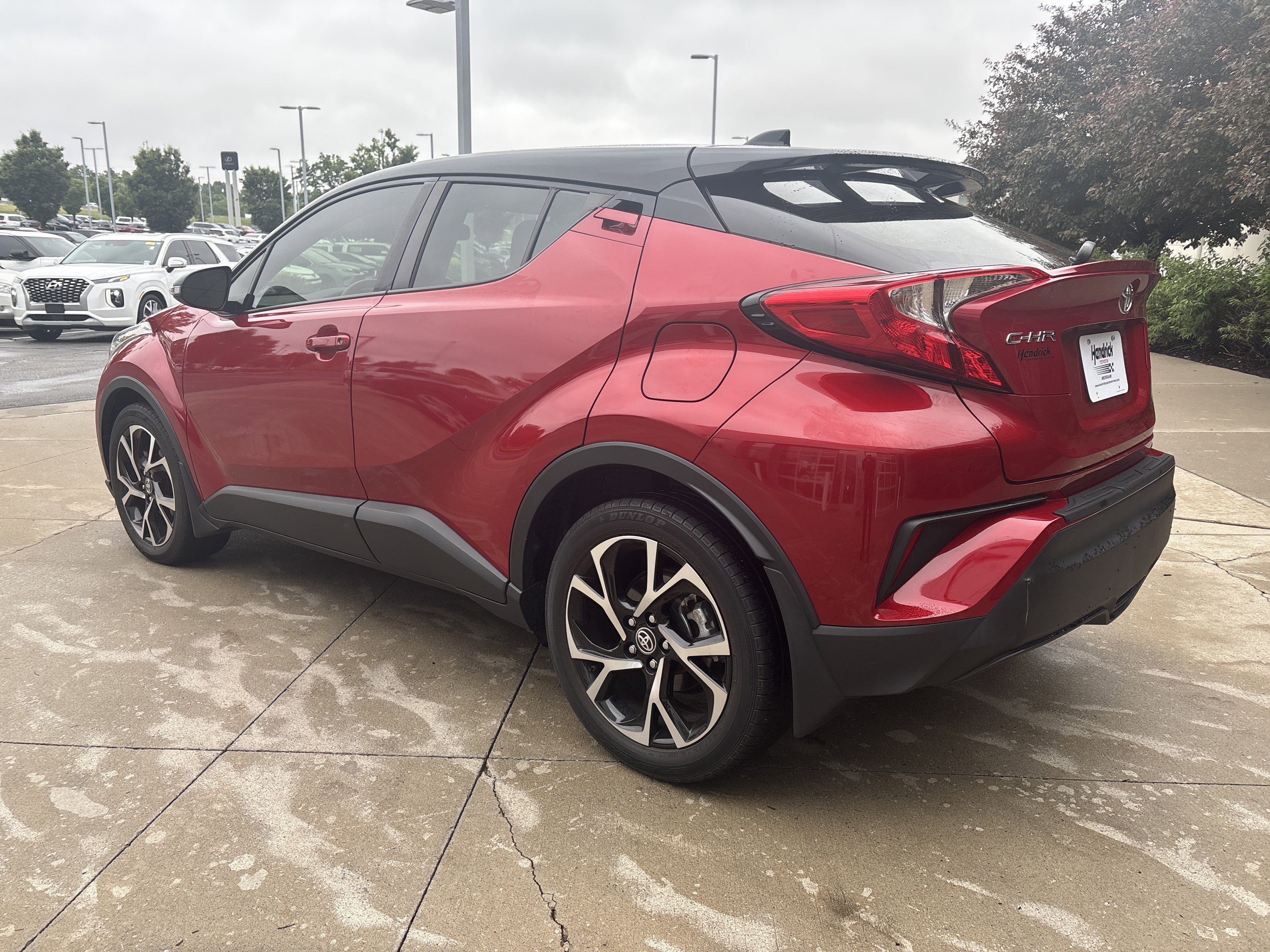 Used 2020 Toyota C-HR XLE FWD image 7