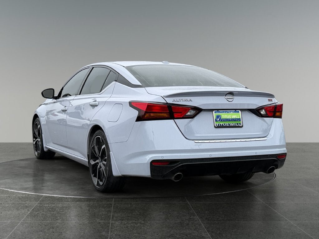 Used 2023 Nissan Altima 2.5 SR w/ SR Premium Package FWD image 7