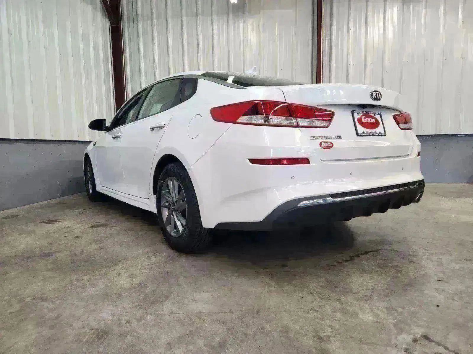 Used 2020 Kia Optima LX image 18