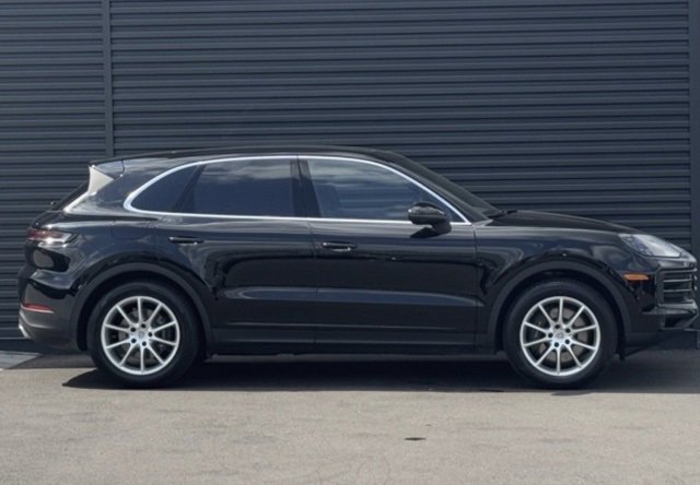 Used 2024 Porsche Cayenne image 8