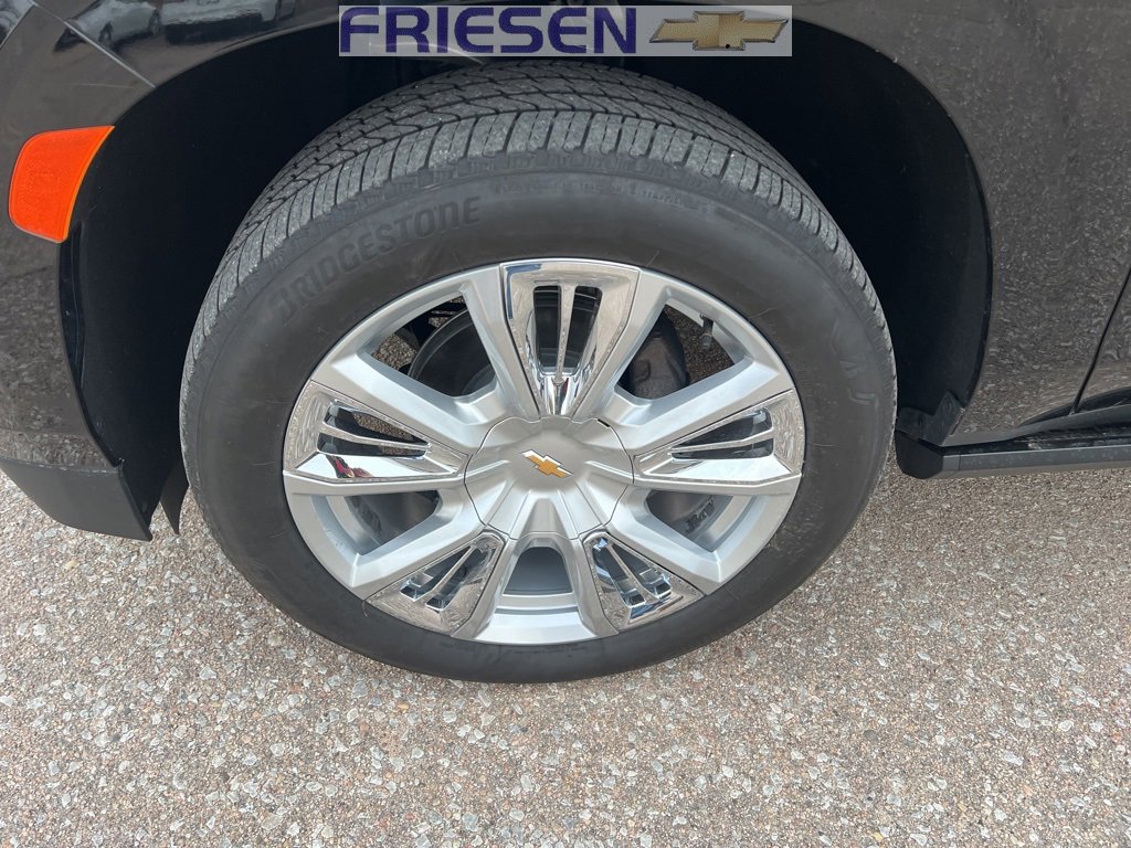 Used 2023 Chevrolet Suburban High Country image 7