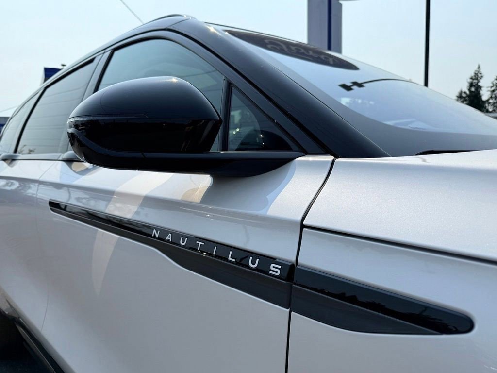 New 2026 Lincoln Nautilus Reserve AWD/4WD image 35