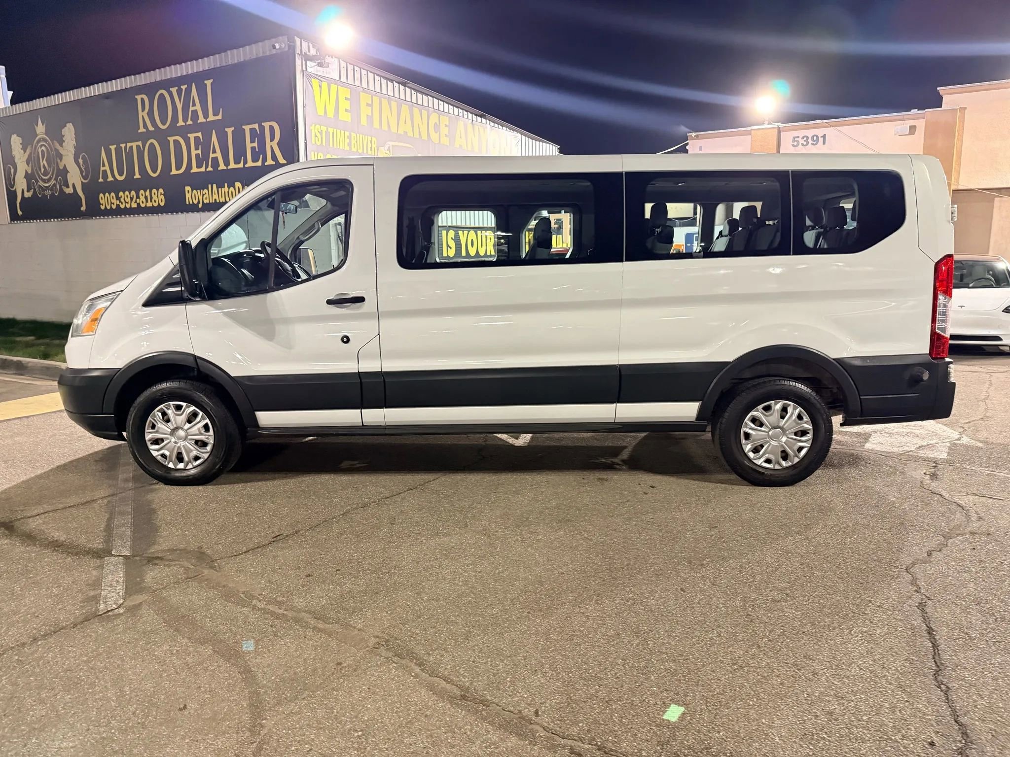 Used 2015 Ford Transit 350 XLT RWD image 34