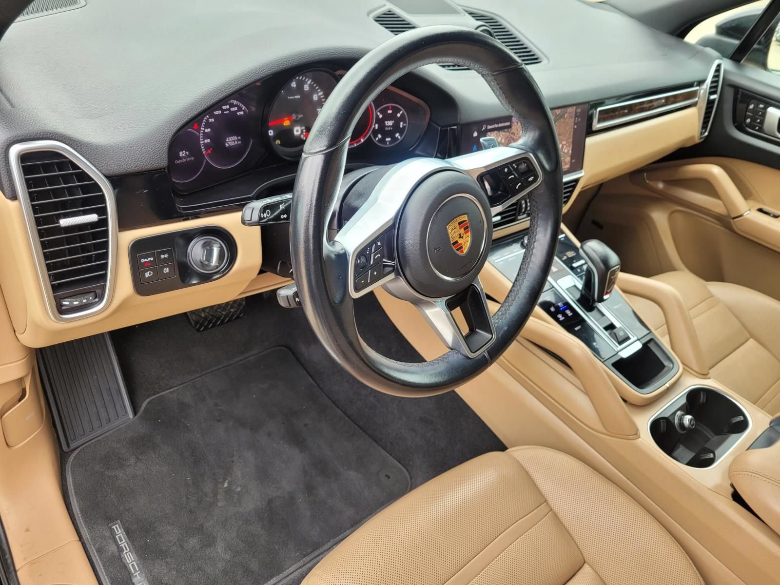 Used 2023 Porsche Cayenne Platinum Edition AWD/4WD image 26