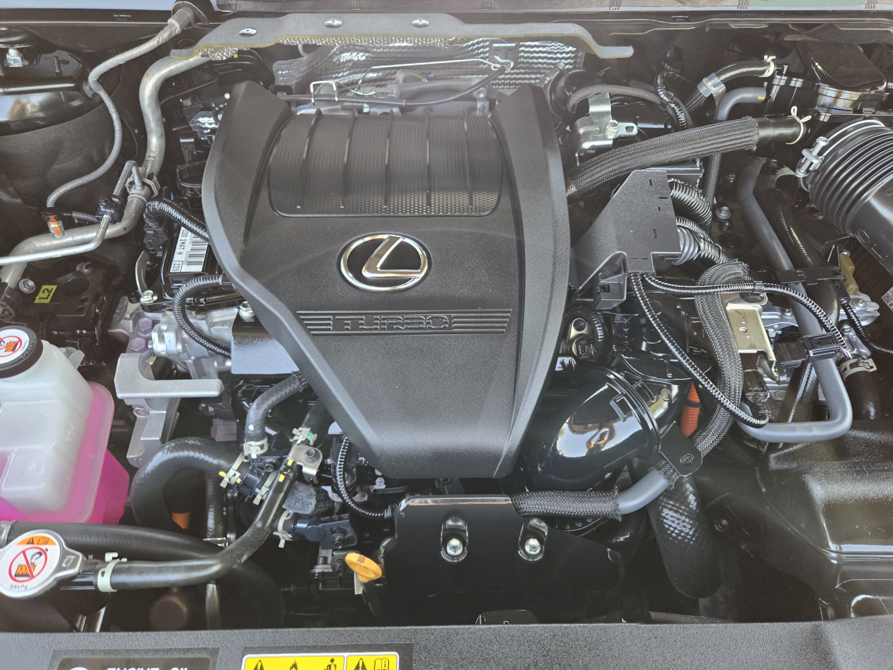 Used 2023 Lexus RX 500h F Sport w/ Accessory Package (Z1) AWD/4WD image 31