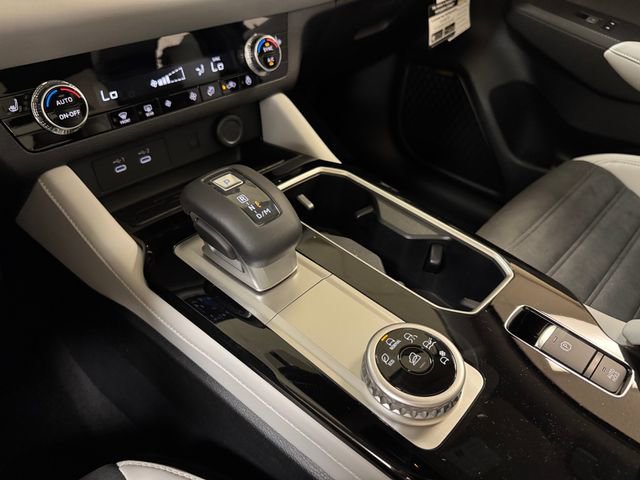 New 2026 Mitsubishi Outlander SE FWD image 19