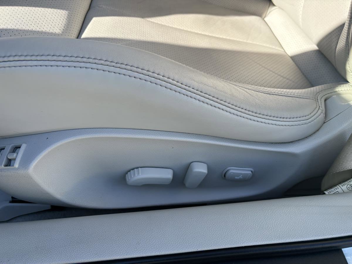 Used 2014 INFINITI Q60 Journey w/ Premium Package image 16