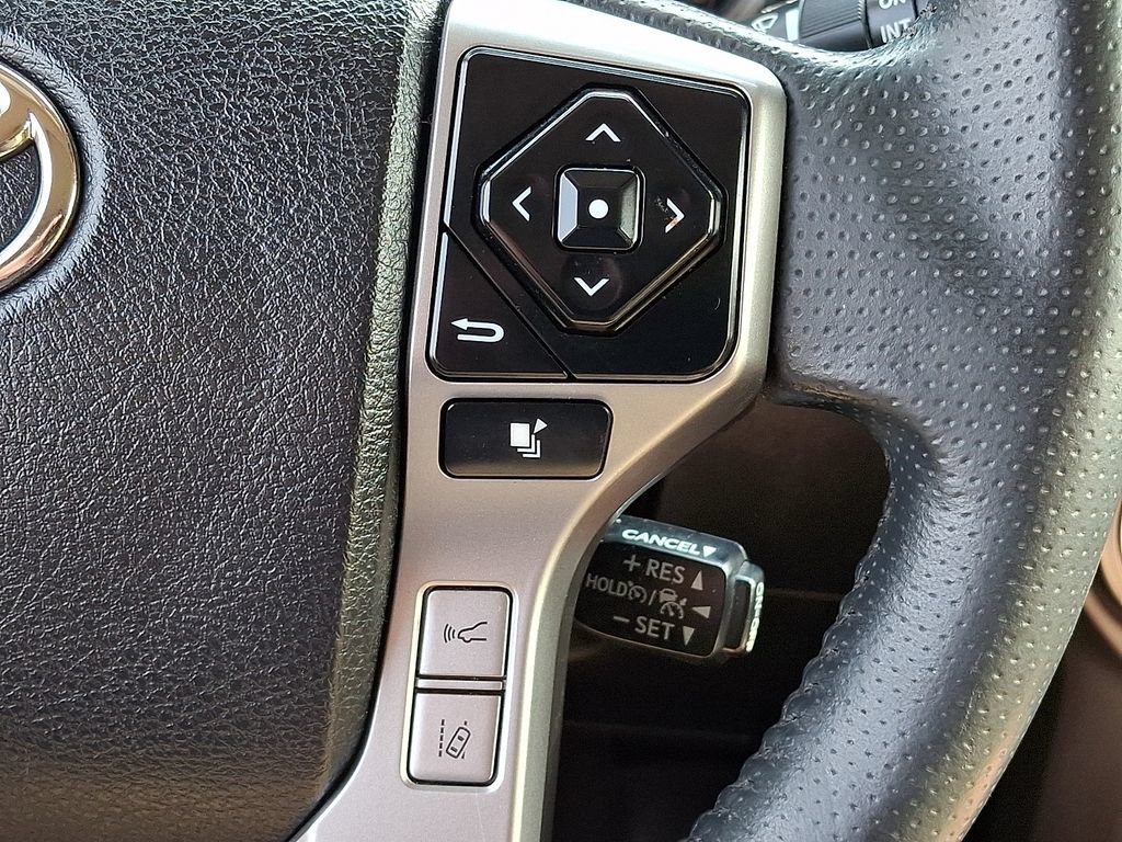 Used 2022 Toyota 4Runner Limited AWD/4WD image 24