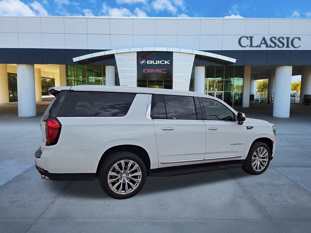 Used 2024 GMC Yukon XL Denali w/ Advanced Technology Package AWD/4WD image 8