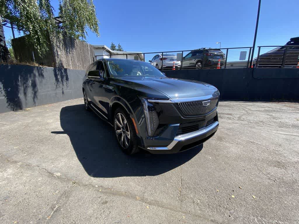 Used 2025 Cadillac Escalade IQ Luxury 1 w/ Smart Trailering package AWD/4WD image 8