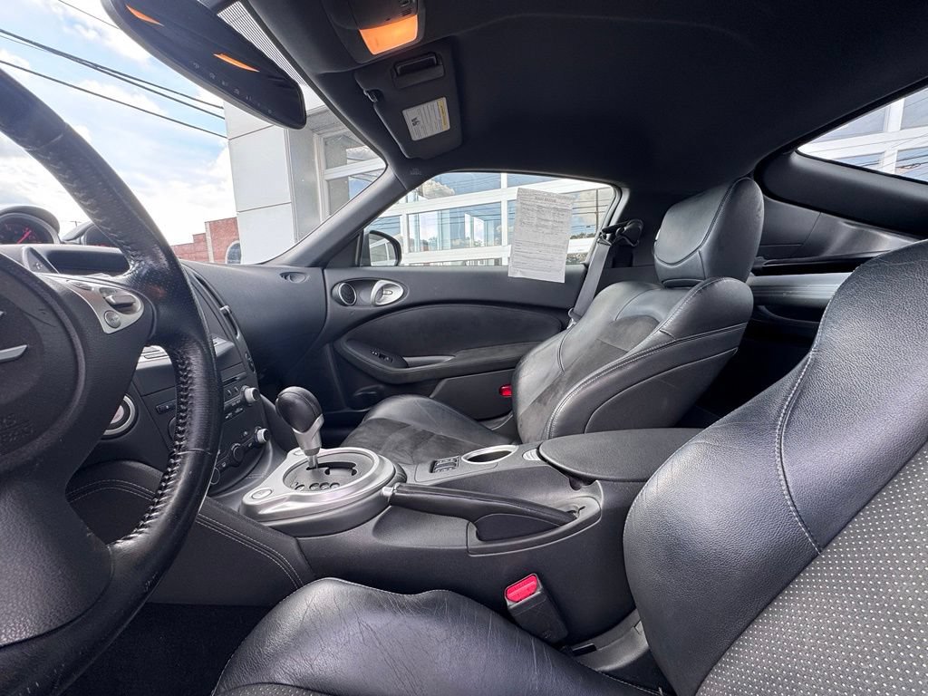 Used 2014 Nissan 370Z Touring w/ Sport Package RWD image 23