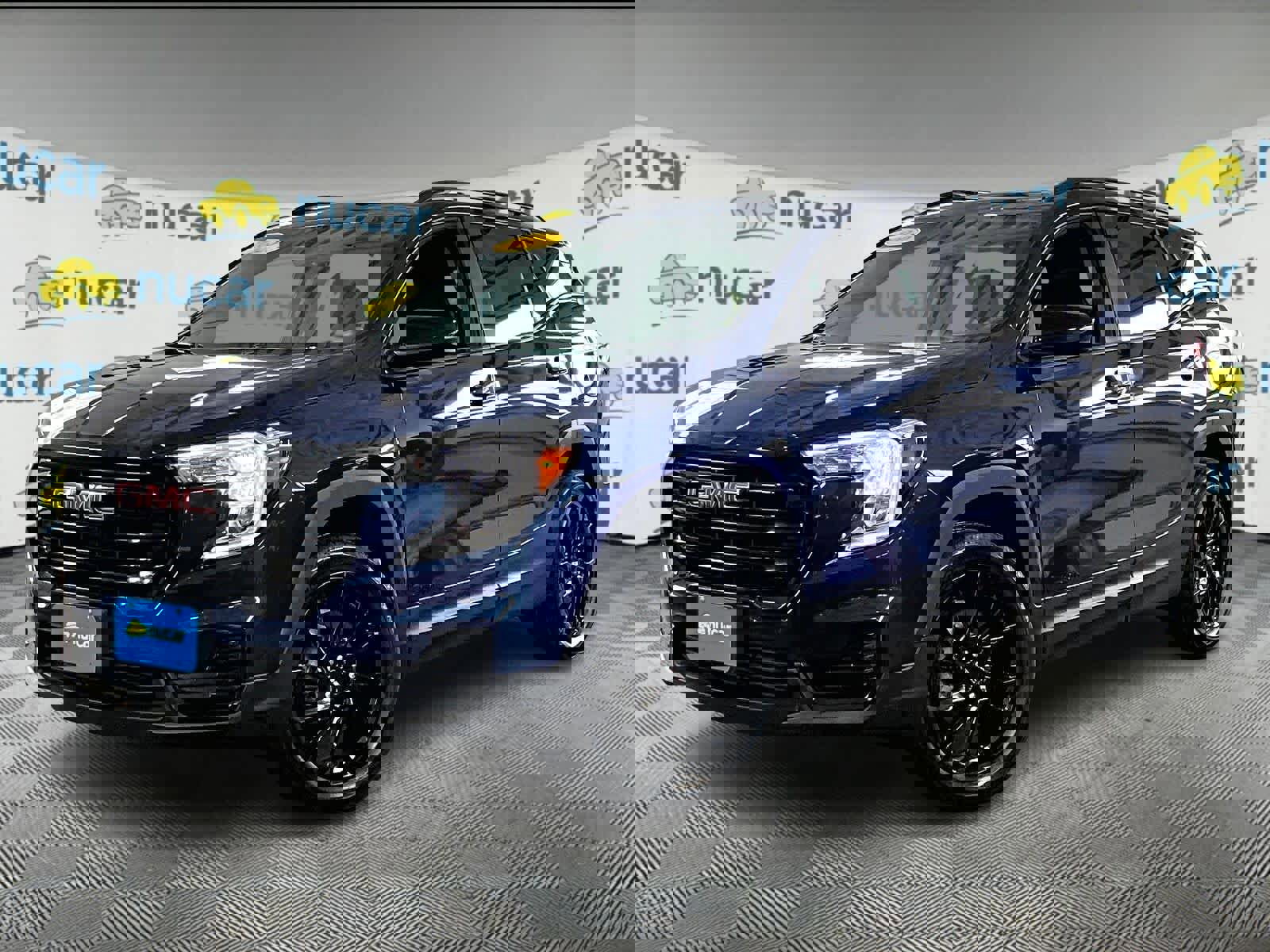 Used 2023 GMC Terrain SLE w/ Driver Convenience Package image 3