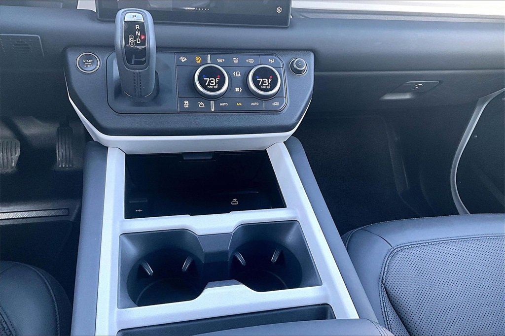 Used 2025 Land Rover Defender 110 S image 24