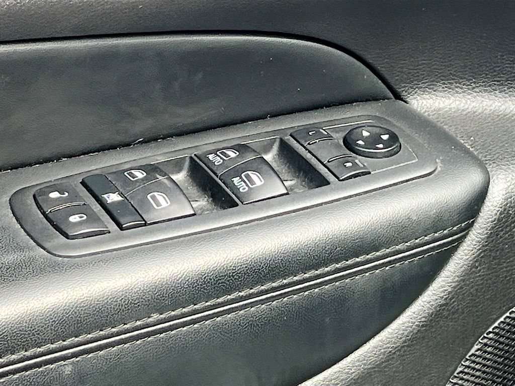 Used 2020 Jeep Grand Cherokee Altitude AWD/4WD image 18