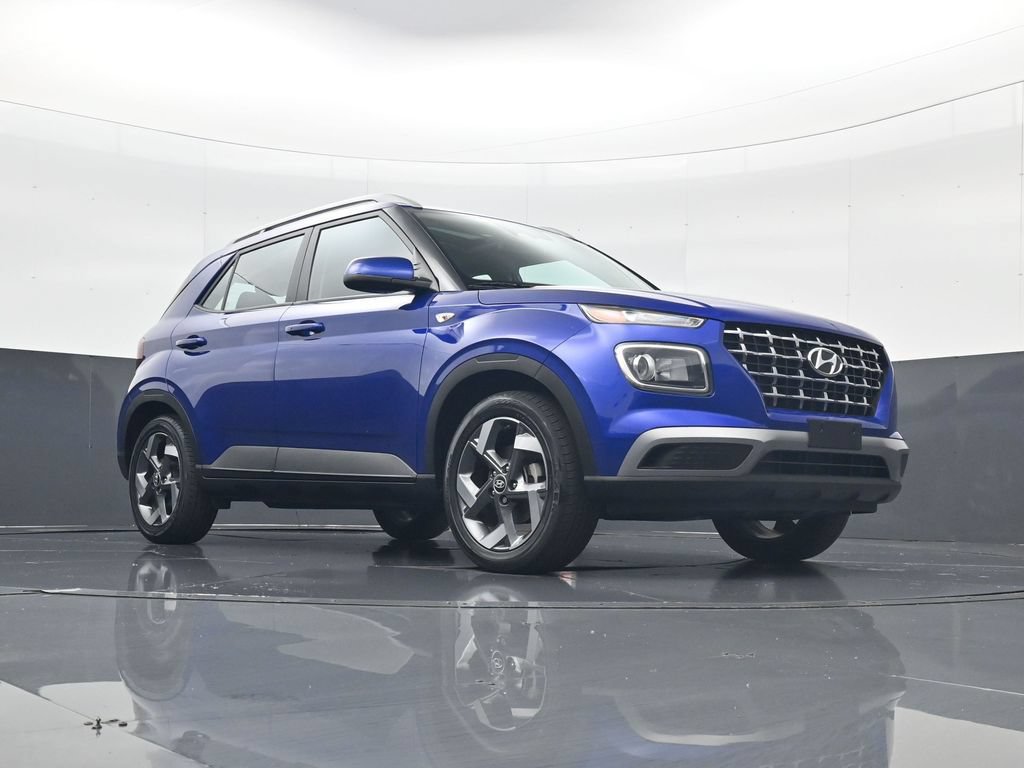 Certified 2024 Hyundai Venue SEL FWD image 24