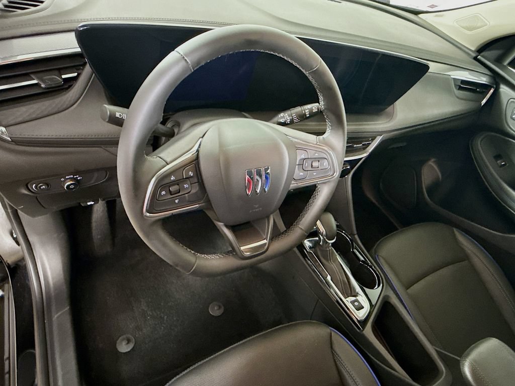 Used 2025 Buick Encore GX Sport Touring FWD image 9