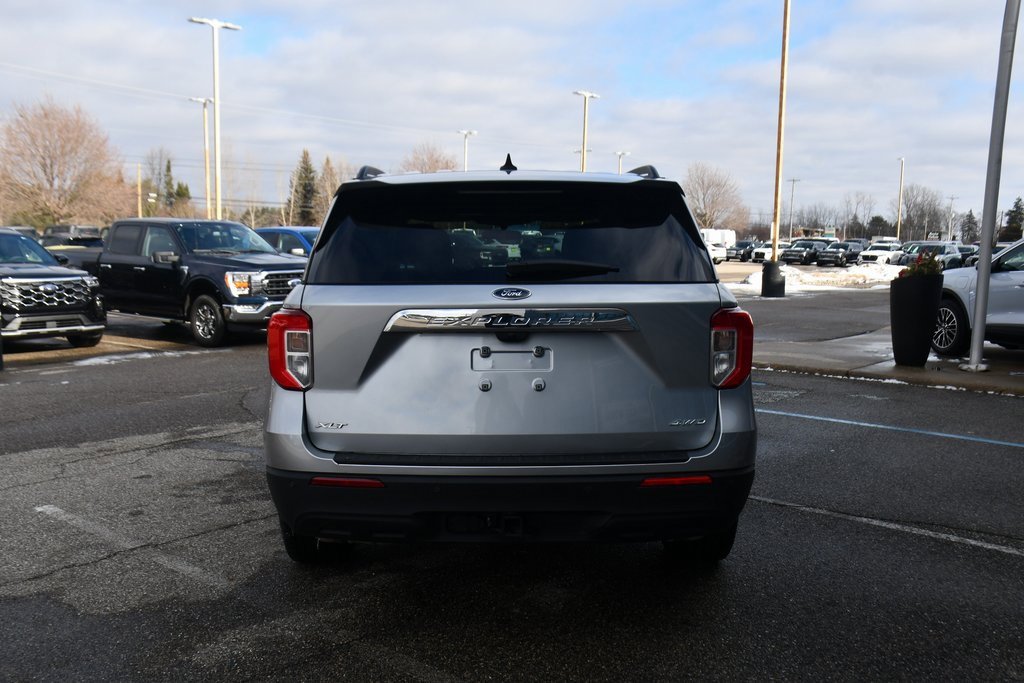 Used 2023 Ford Explorer XLT w/ Class IV Trailer Tow Package image 5