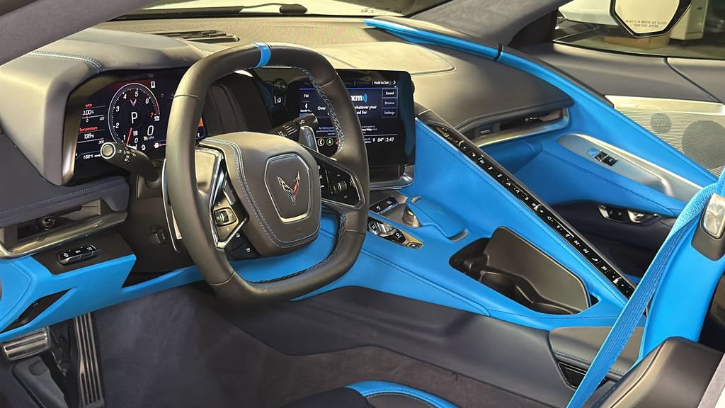 Used 2022 Chevrolet Corvette Stingray Premium Cpe w/ 3LT RWD image 19