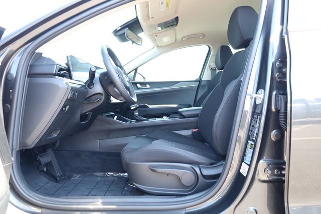 Used 2025 Kia K5 LXS FWD image 11