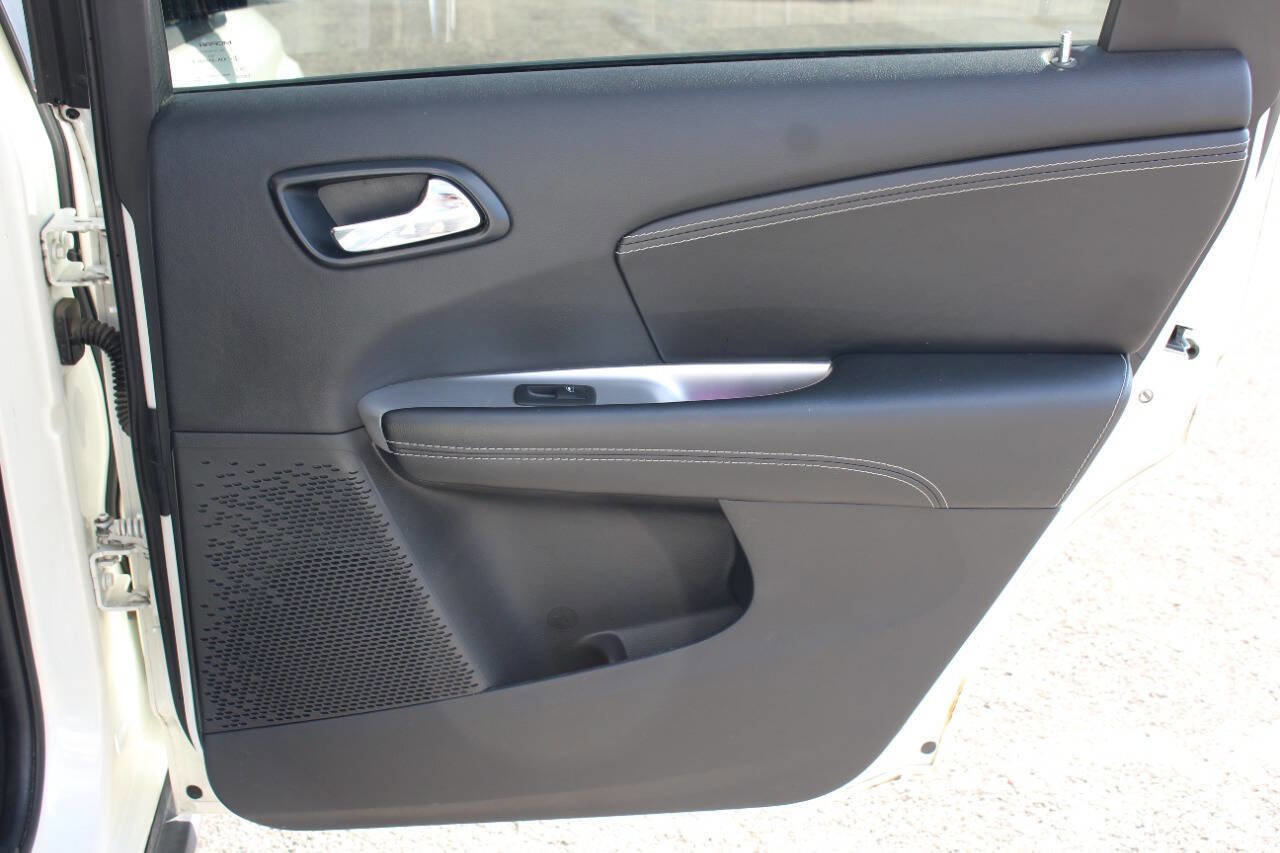 Used 2013 Dodge Journey Crew w/ Navigation & Sound Group I image 16