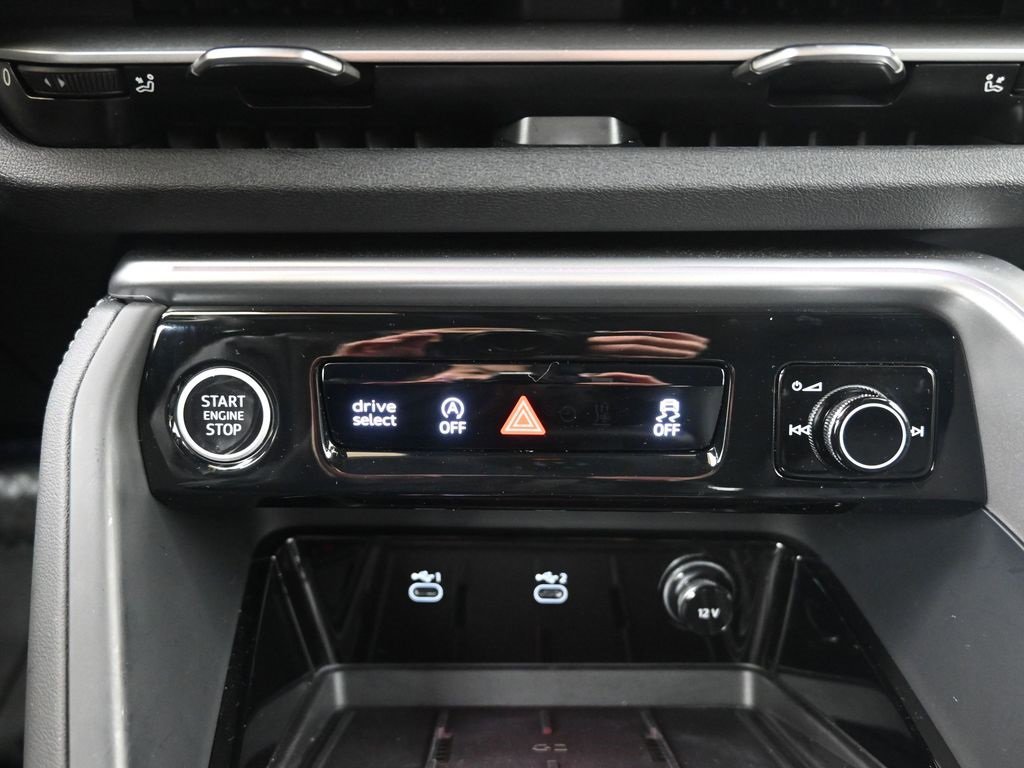 Used 2025 Audi Q5 2.0T Premium Plus w/ Premium Plus image 32