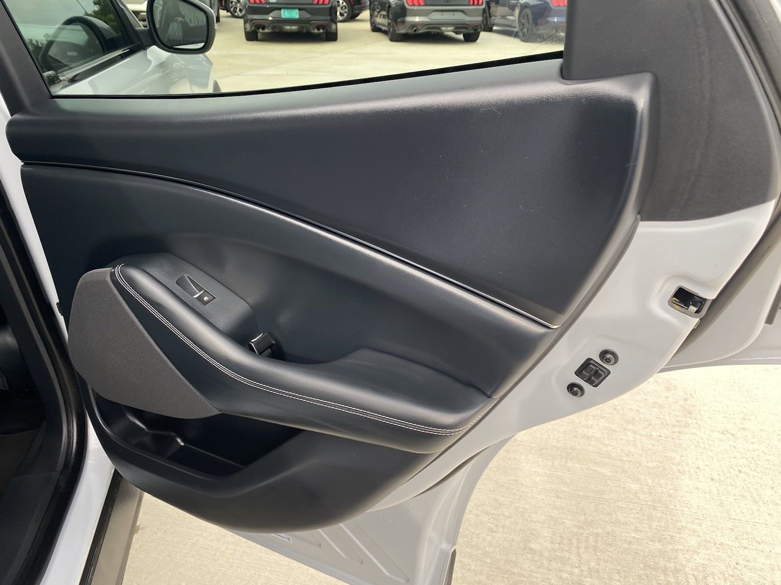 Used 2021 Ford Mustang Mach-E Select image 14