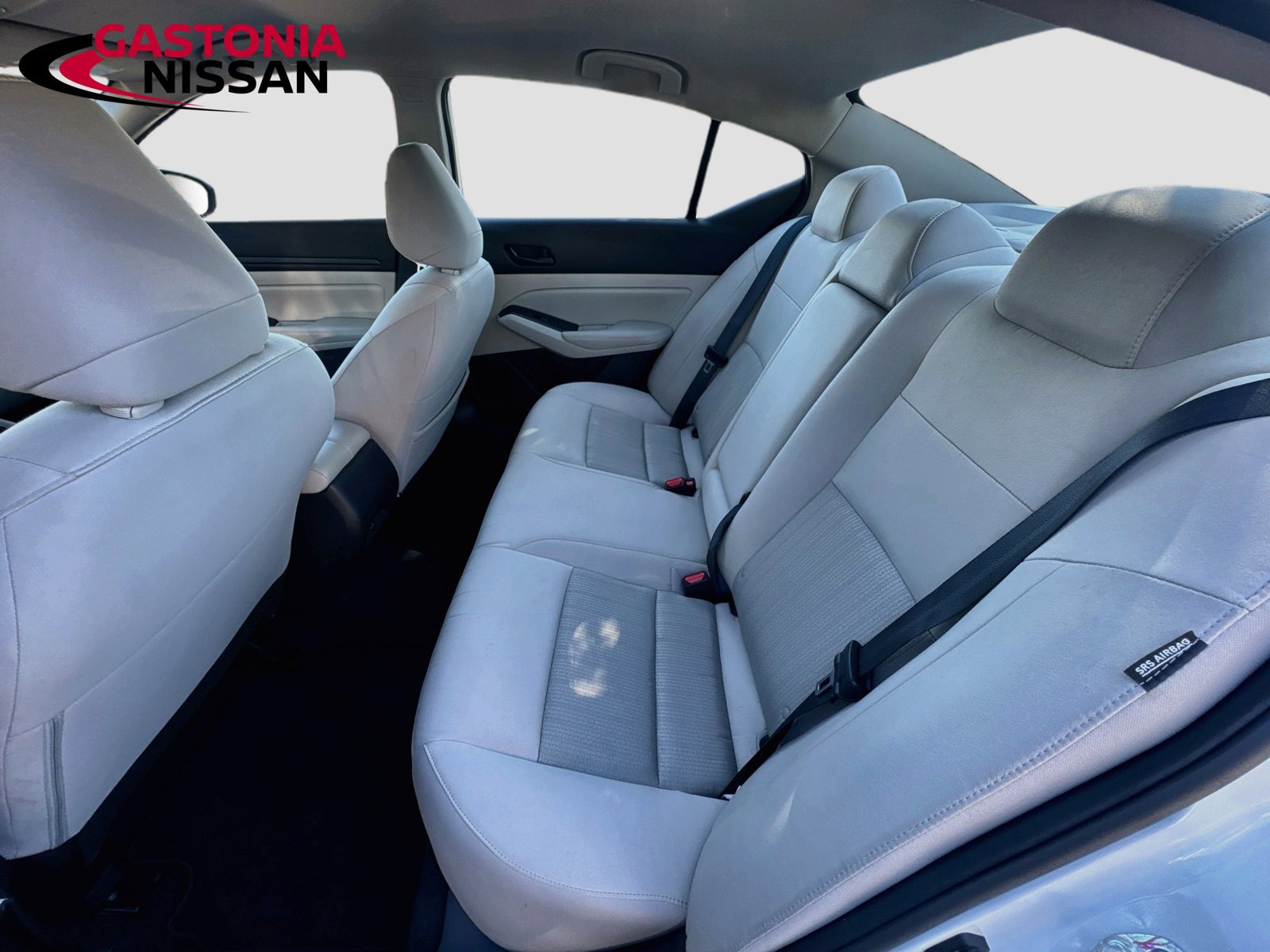 Used 2025 Nissan Altima 2.5 SV FWD image 30