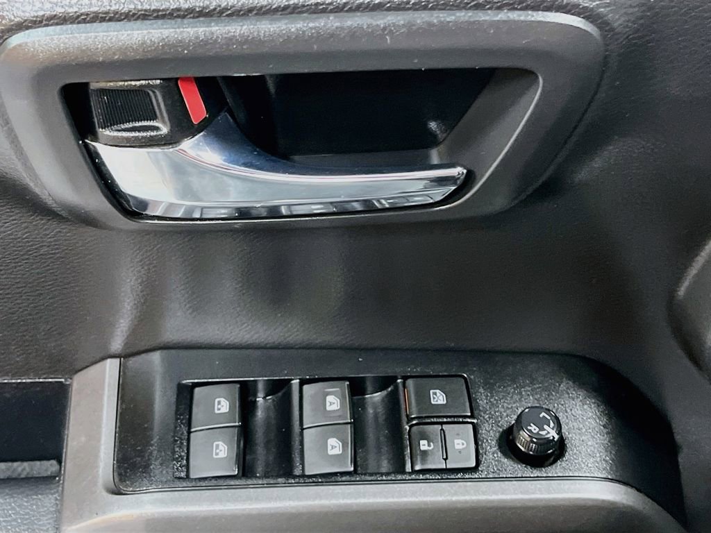 Used 2023 Toyota Tacoma TRD Off-Road AWD/4WD image 18