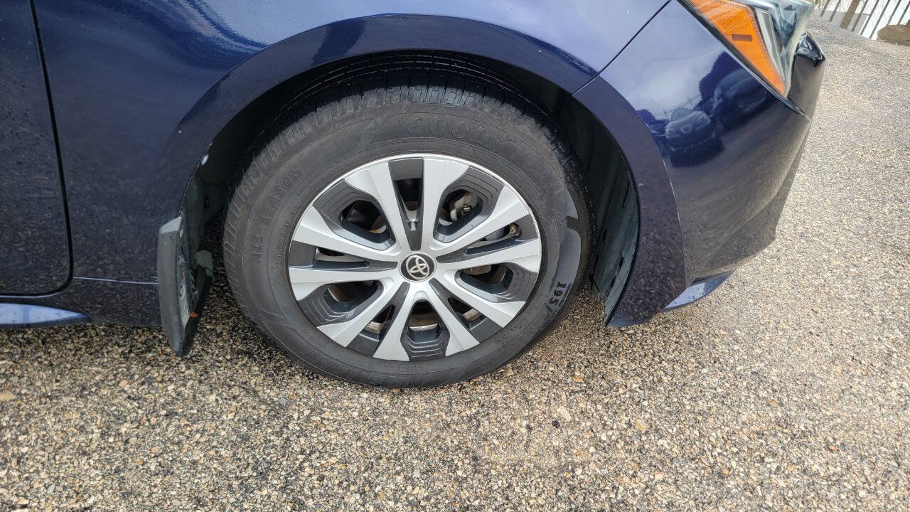 Used 2020 Toyota Corolla LE FWD image 23