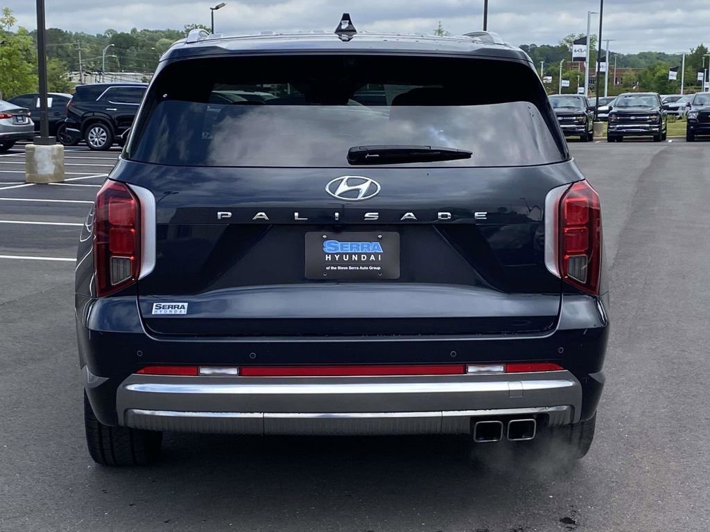 Used 2024 Hyundai Palisade Calligraphy FWD image 4
