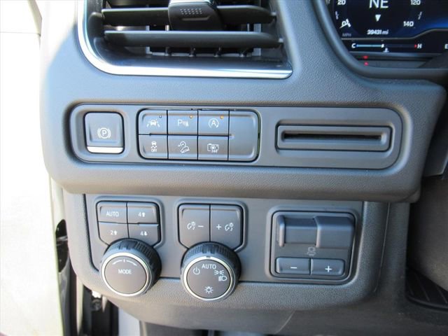 Used 2024 Chevrolet Tahoe Z71 w/ Luxury Package image 21