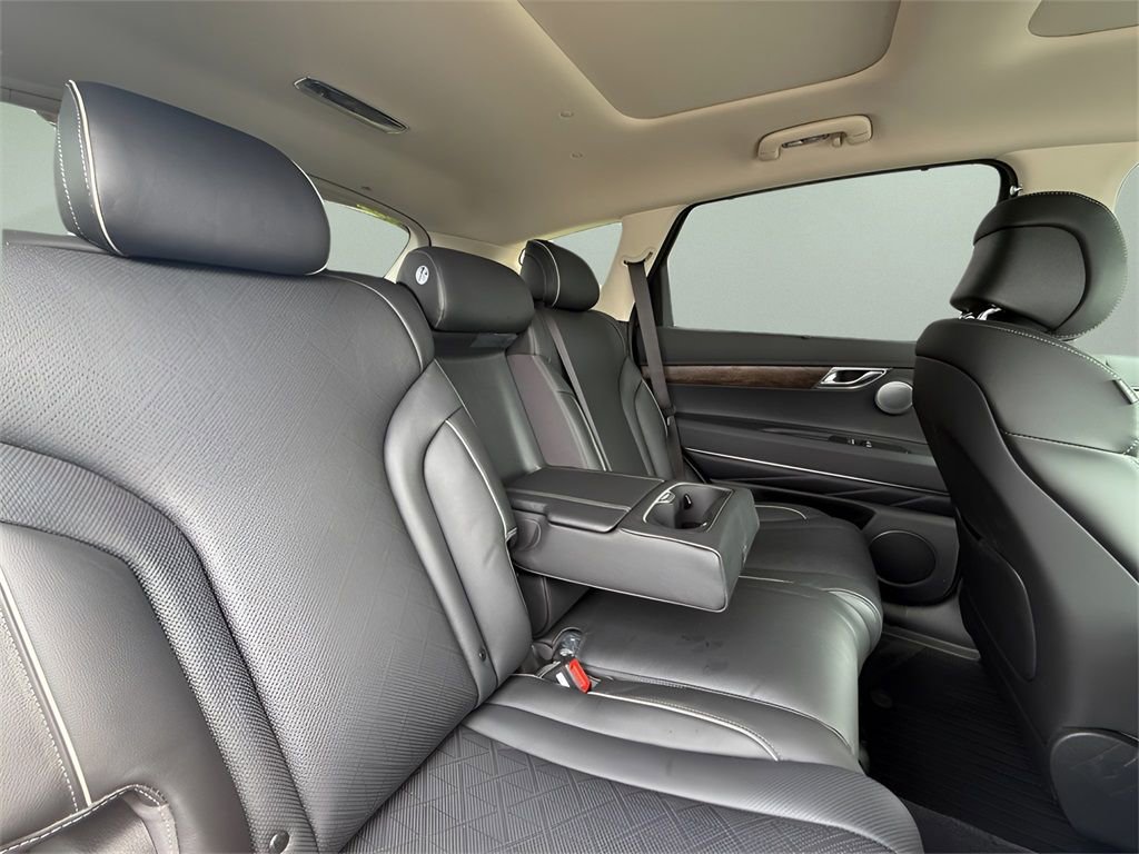 Used 2025 Genesis GV80 2.5T Prestige image 13