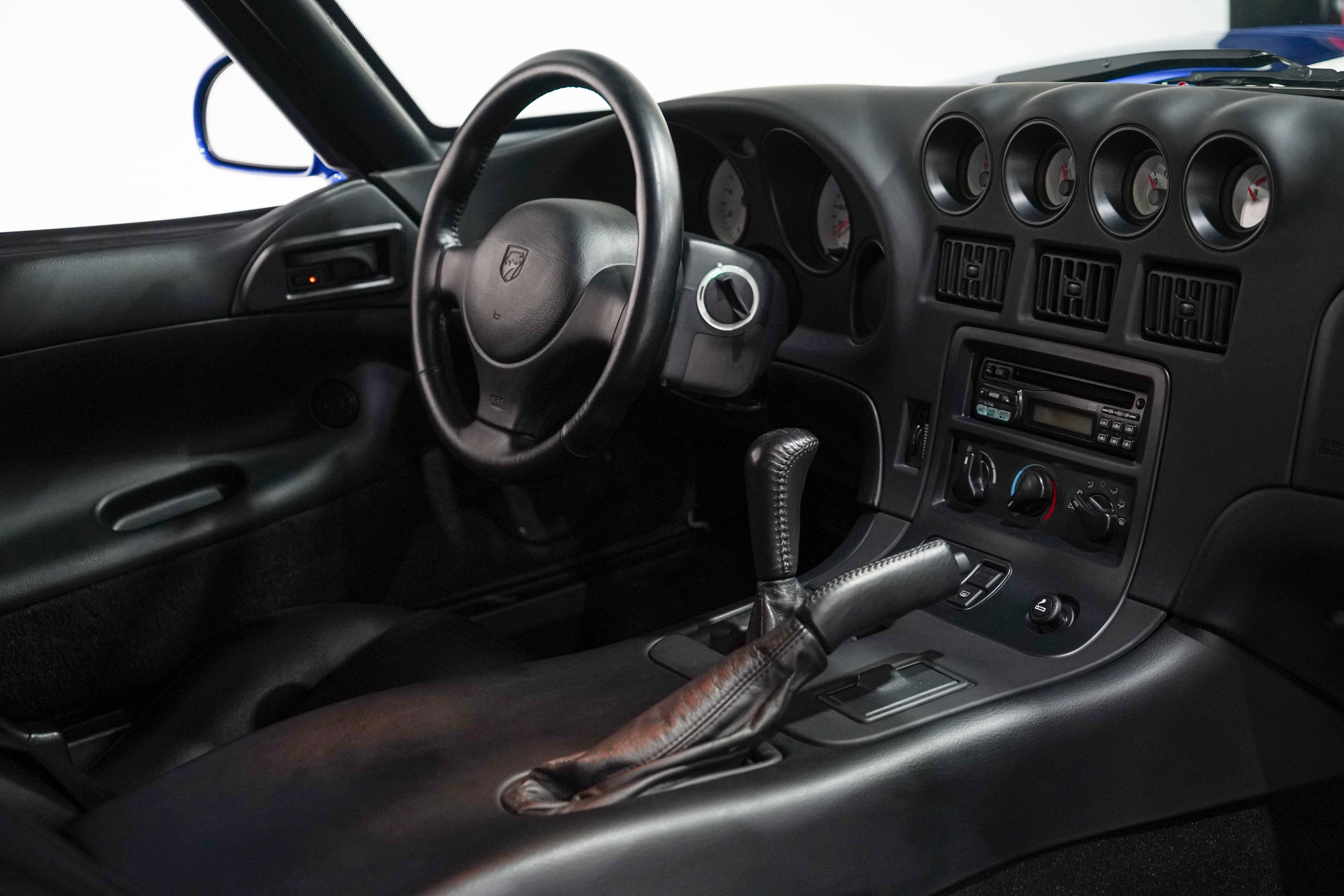Used 1997 Dodge Viper GTS RWD image 12