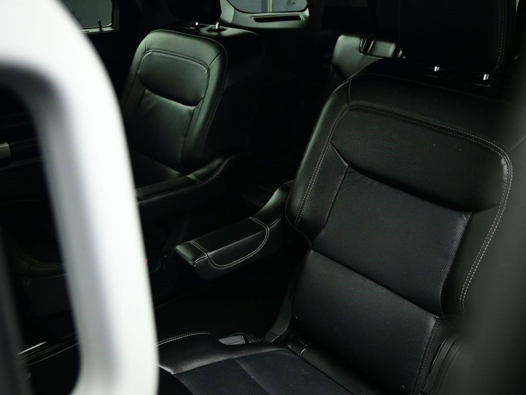 Used 2022 Ford Explorer Limited w/ Equipment Group 301A image 24