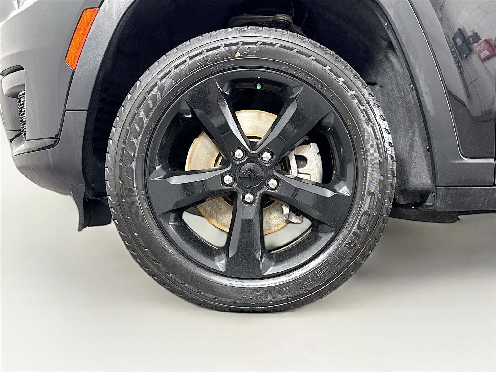 Used 2021 Jeep Grand Cherokee L Laredo AWD/4WD image 44