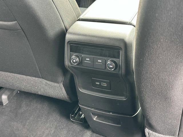 Used 2022 GMC Acadia SLE w/ Elevation Edition image 13